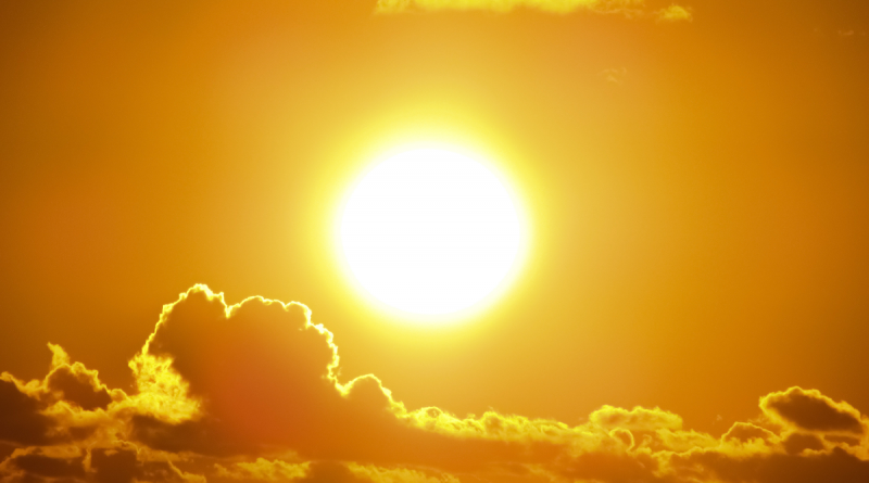 beach-bright-clouds-301599
