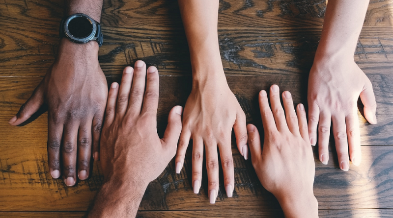 diverse-hands-community